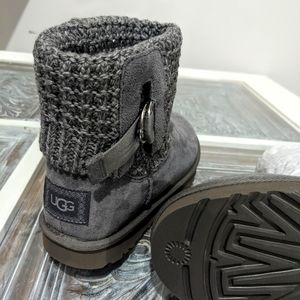 Women's UGG boots - NEW